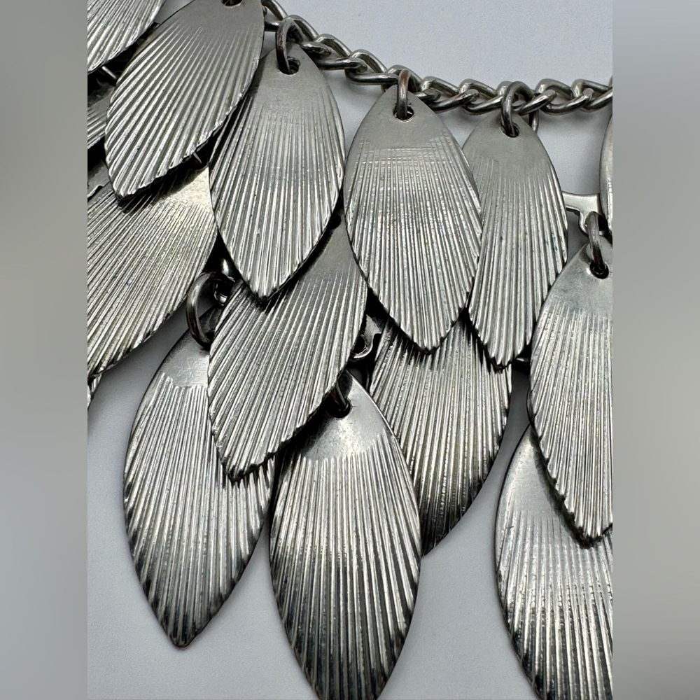 Dramatic Statement Bib Necklace Of Cascading Leaf… - image 7